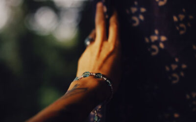 Let Them and Let Me (Boundaries, Freedom & Emotional Health)